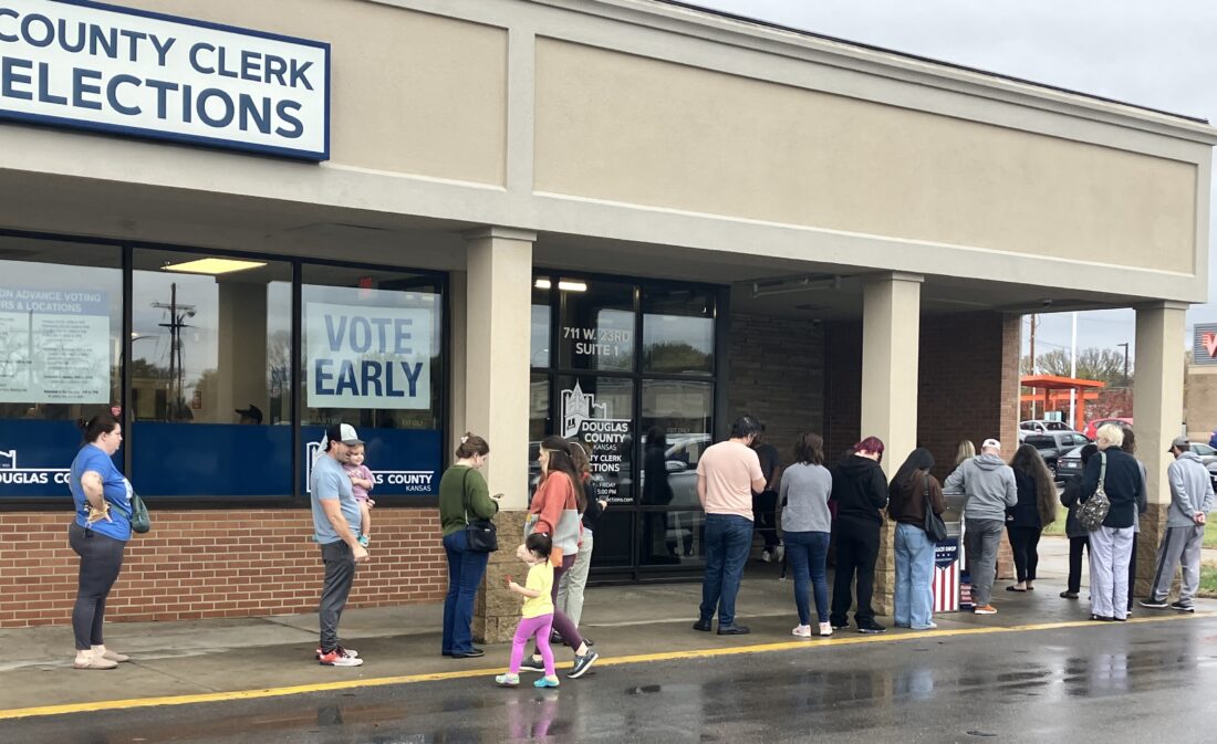 Douglas County voters line up for last day of advance voting; deadline